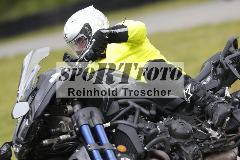 /Archiv-2024/13 22.04.2024 Plüss Moto Sport ADR/Einsteiger/6